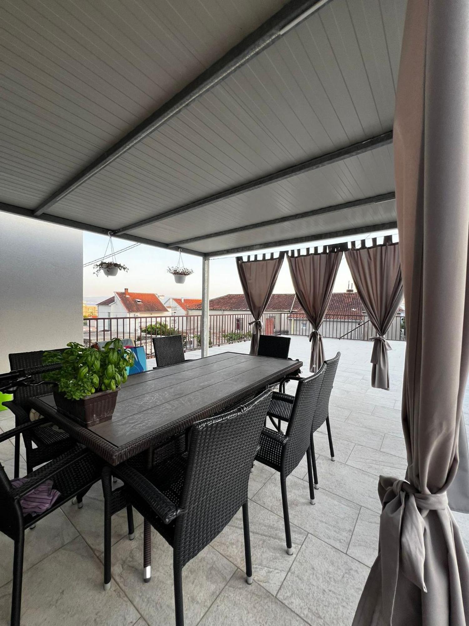 Apartmani Mila Podstrana Ngoại thất bức ảnh