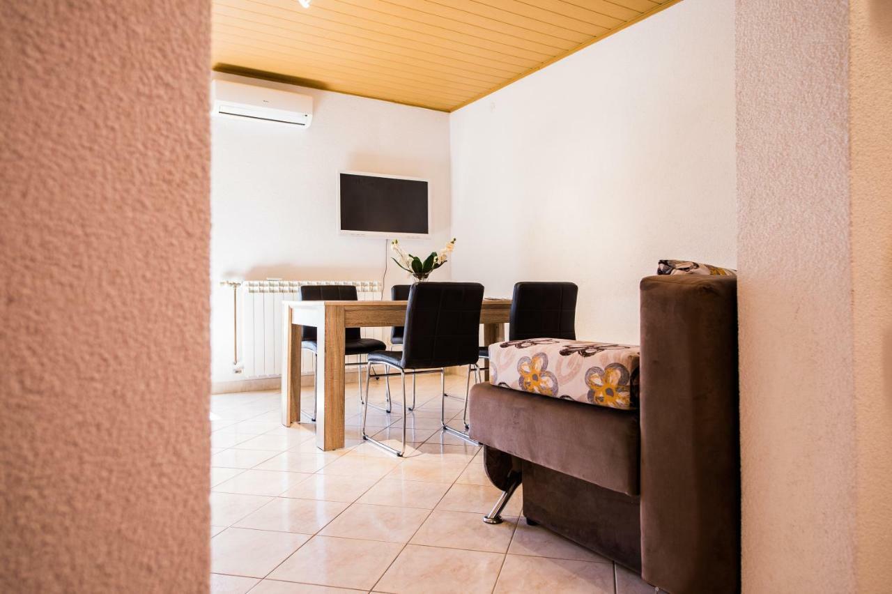 Apartmani Mila Podstrana Ngoại thất bức ảnh